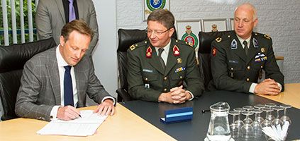 Signing ceremony for the ballistic needs of the Dutch army